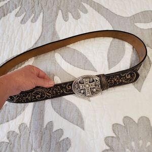 Justin tooled rhinestone being belt 38
